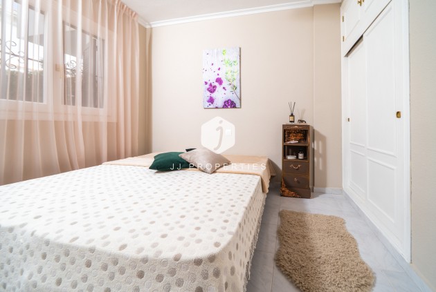 Tweedehands - Bungalow -
Torrevieja - La Mata