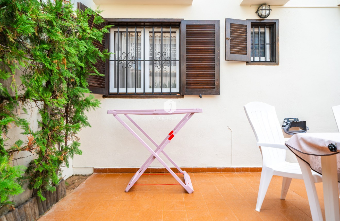 Tweedehands - Bungalow -
Torrevieja - La Mata