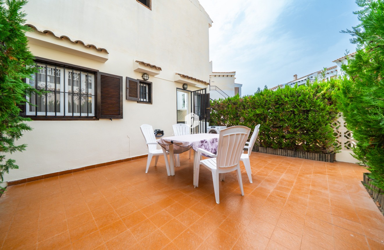 Tweedehands - Bungalow -
Torrevieja - La Mata