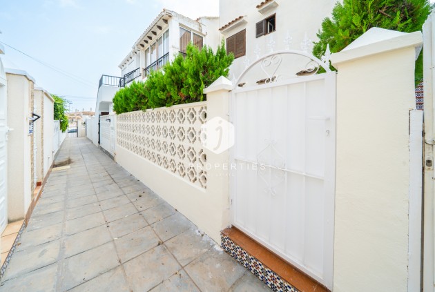 Tweedehands - Bungalow -
Torrevieja - La Mata
