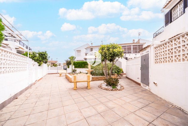 Tweedehands - Bungalow -
Torrevieja - La Mata