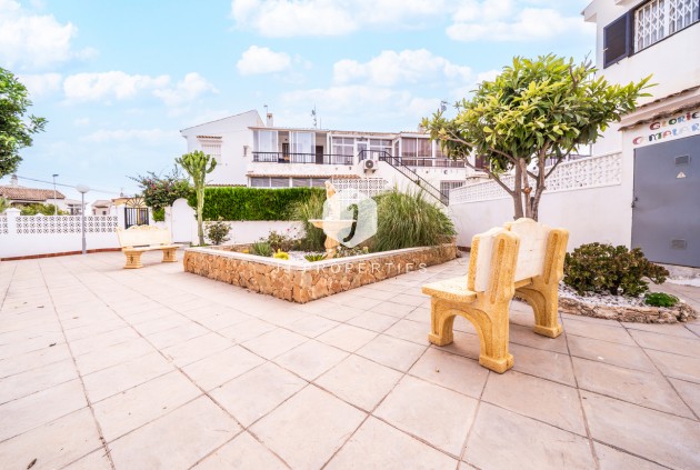 Tweedehands - Bungalow -
Torrevieja - La Mata