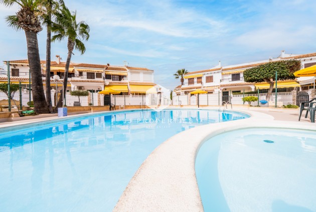 Tweedehands - Bungalow -
Torrevieja - La Mata