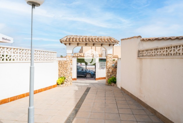 Tweedehands - Bungalow -
Torrevieja - La Mata