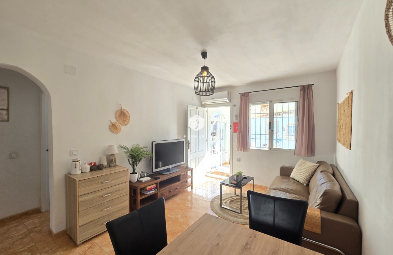 Tweedehands - Appartement / flat -
Torrevieja - Costa Blanca