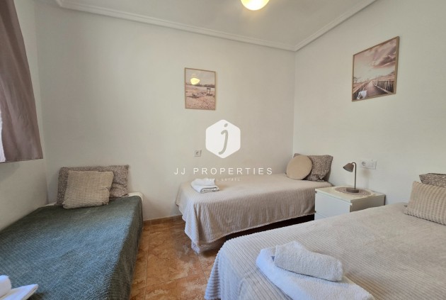 Tweedehands - Appartement / flat -
Torrevieja - Costa Blanca