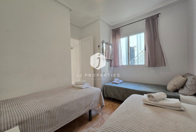 Tweedehands - Appartement / flat -
Torrevieja - Costa Blanca