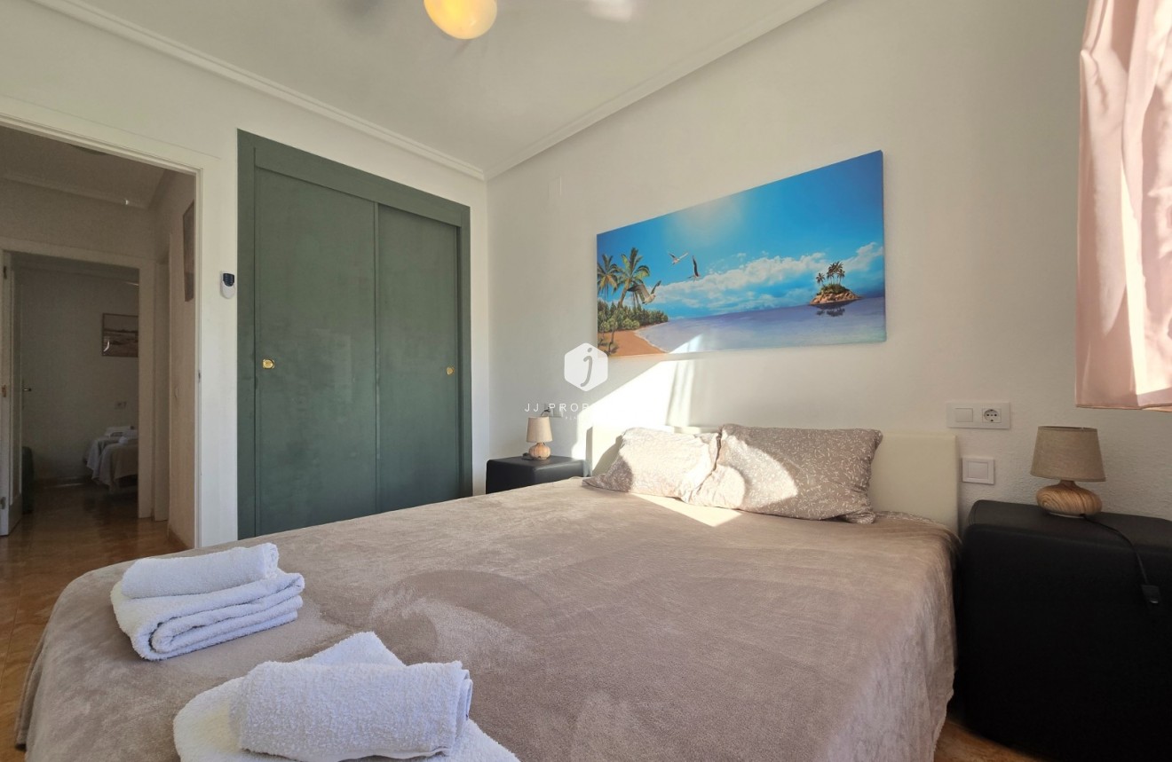 Tweedehands - Appartement / flat -
Torrevieja - Costa Blanca