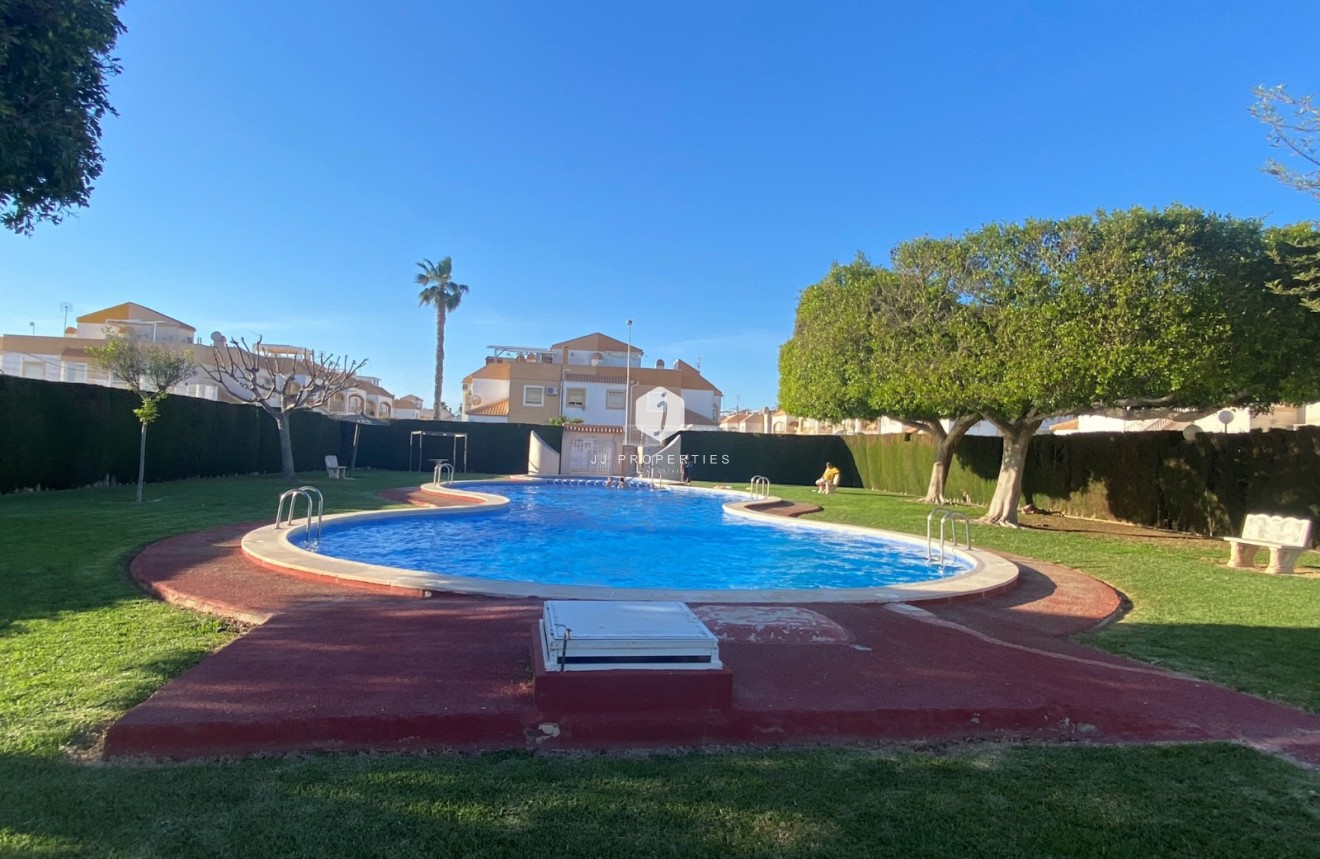 Tweedehands - Appartement / flat -
Torrevieja - Costa Blanca