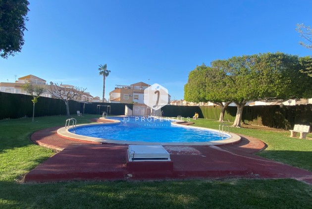 Tweedehands - Appartement / flat -
Torrevieja - Costa Blanca