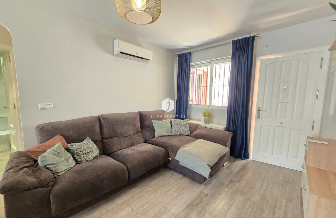 Tweedehands - Appartement / flat -
Orihuela Costa - Costa Blanca