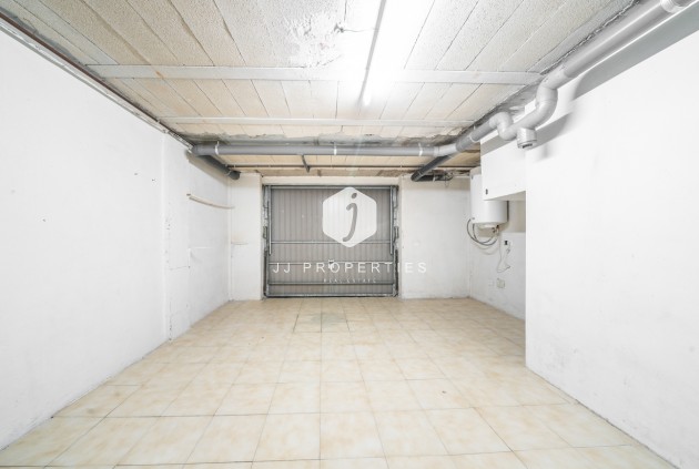 Z drugiej ręki - Szalet -
Orihuela Costa - Los Almendros - La Florida