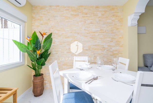 Tweedehands - Bungalow -
Torrevieja - Torretas