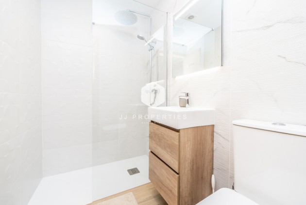 Tweedehands - Bungalow -
Torrevieja - Torretas