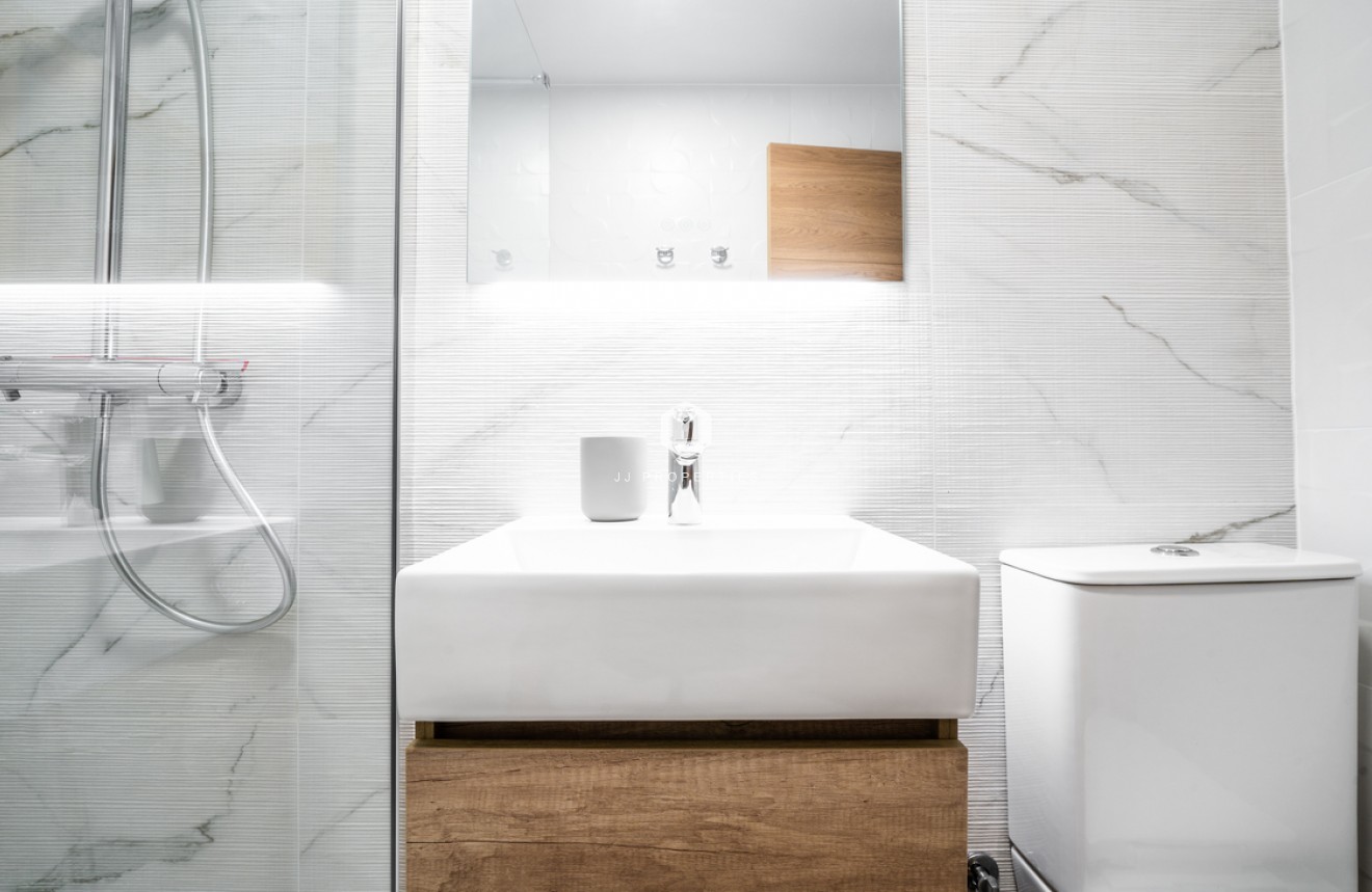 Tweedehands - Bungalow -
Torrevieja - Torretas