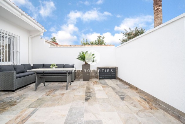 Tweedehands - Bungalow -
Torrevieja - Torretas