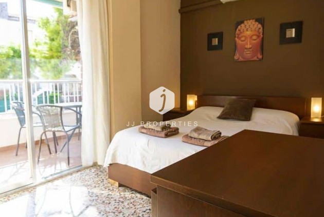 Z drugiej ręki - Mieszkanie w bloku -
Punta Prima - Costa Blanca