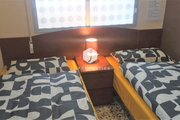 Z drugiej ręki - Mieszkanie w bloku -
Punta Prima - Costa Blanca