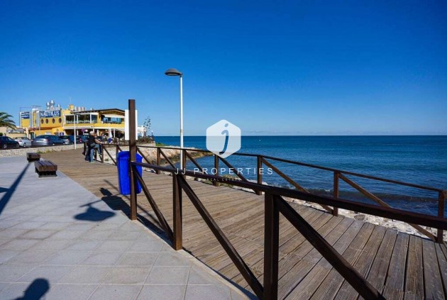 Z drugiej ręki - Mieszkanie w bloku -
Punta Prima - Costa Blanca