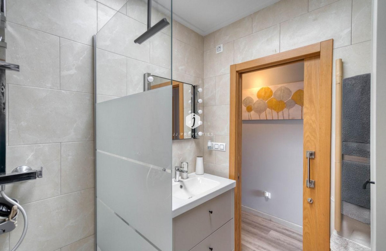 Tweedehands - duplex -
Los Balcones - Costa Blanca