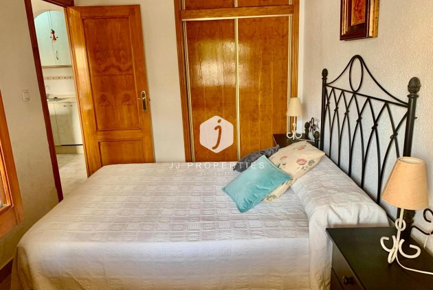 Tweedehands - Appartement / flat -
Torrevieja - La Mata