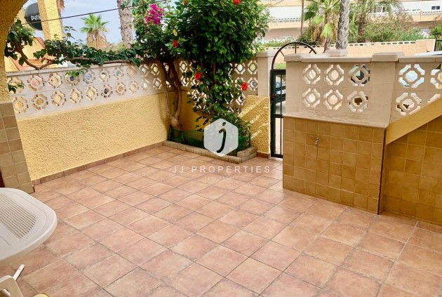 Tweedehands - Appartement / flat -
Torrevieja - La Mata