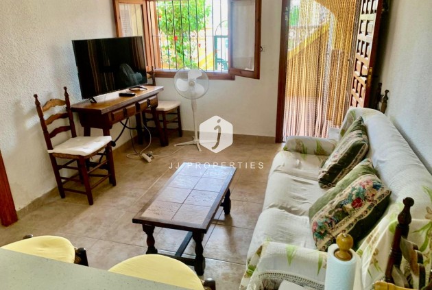 Tweedehands - Appartement / flat -
Torrevieja - La Mata
