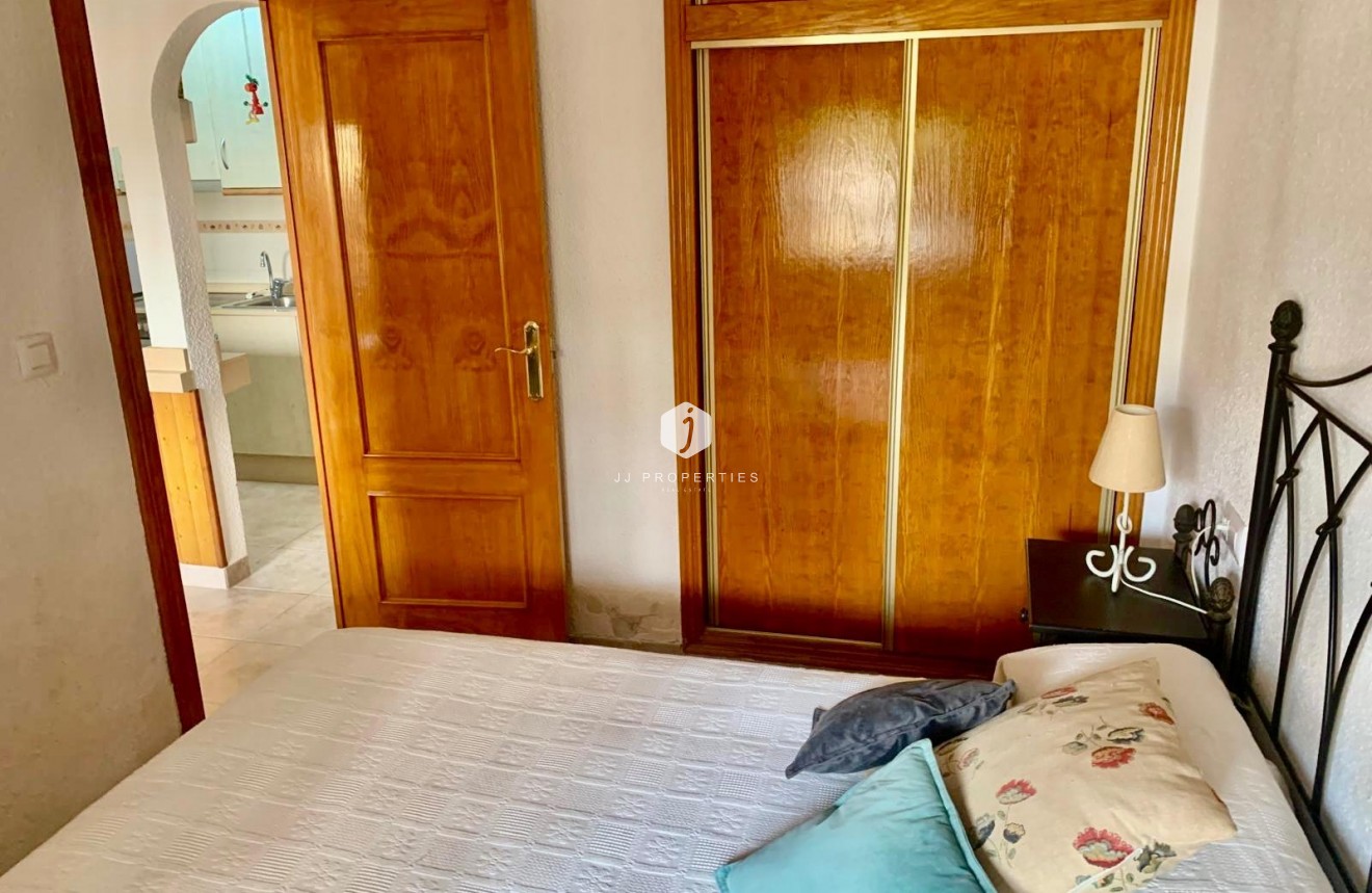 Tweedehands - Appartement / flat -
Torrevieja - La Mata