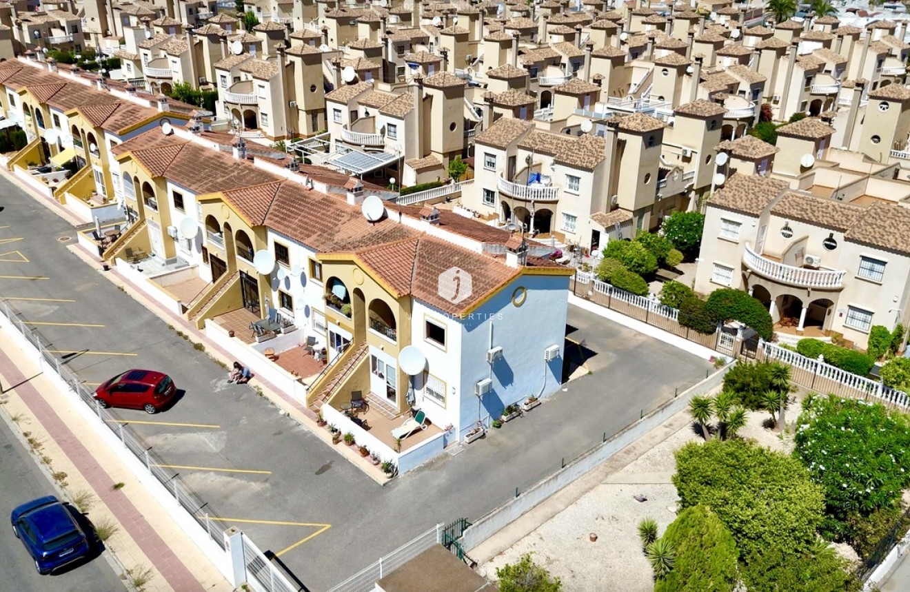 Tweedehands - Appartement / flat -
Playa Flamenca - Costa Blanca