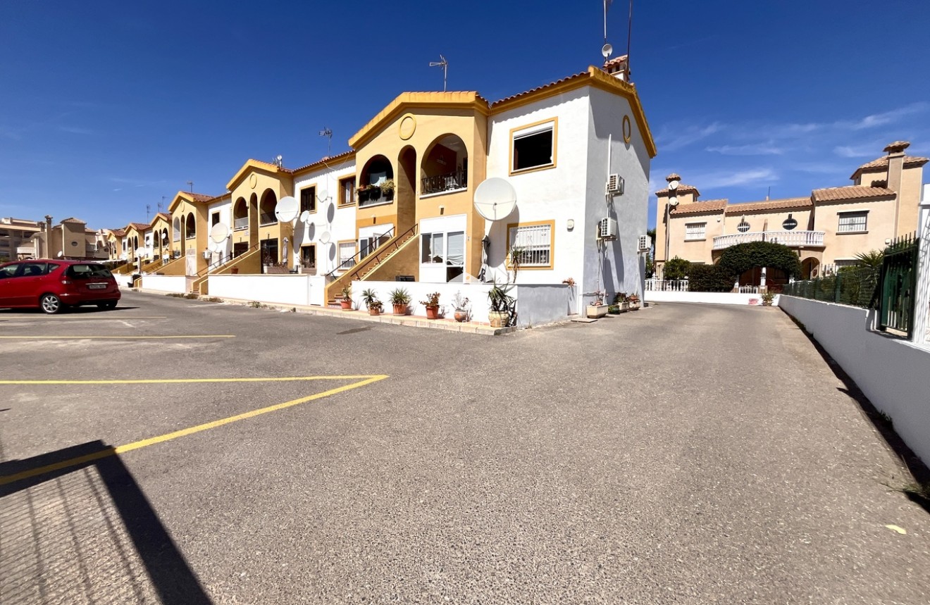 Tweedehands - Appartement / flat -
Playa Flamenca - Costa Blanca
