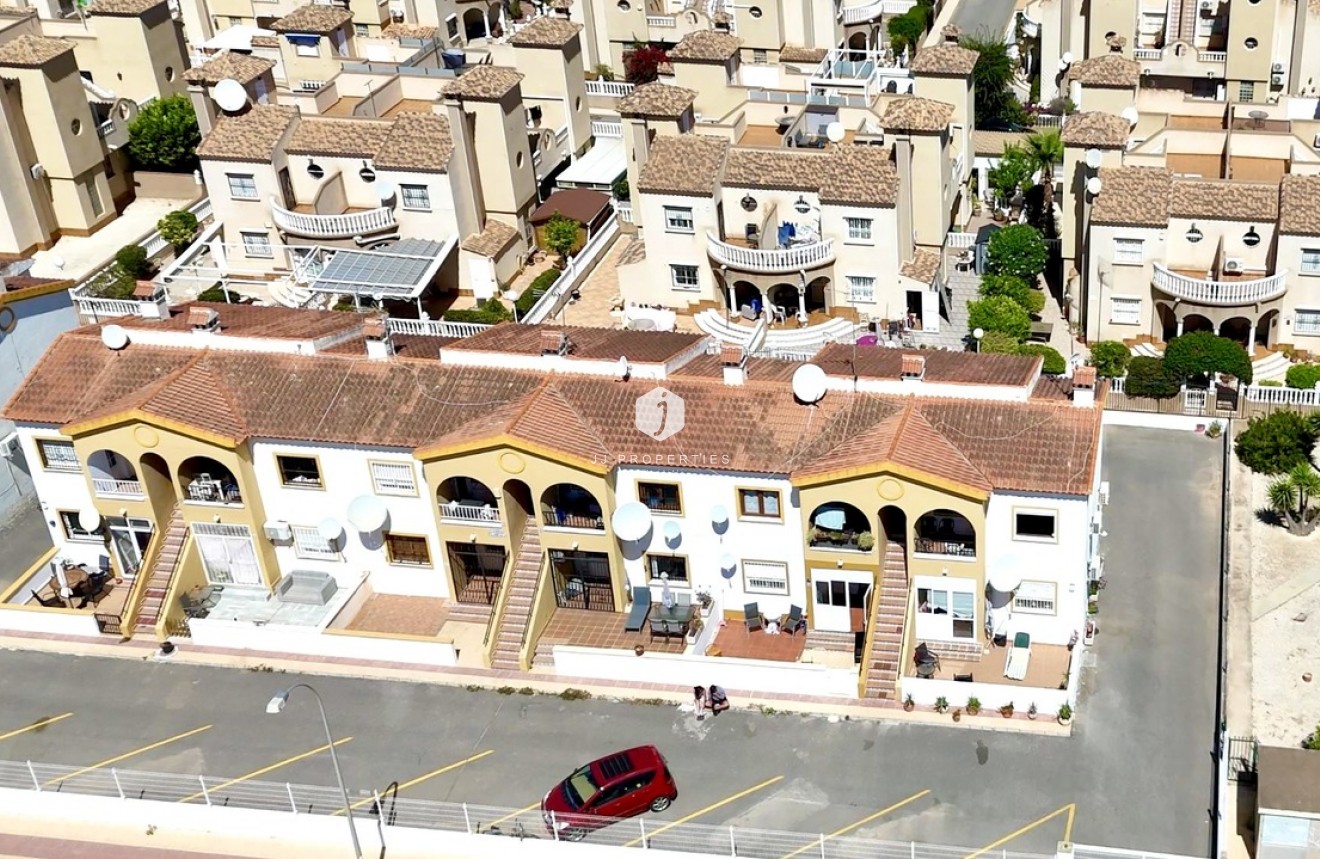 Tweedehands - Appartement / flat -
Playa Flamenca - Costa Blanca