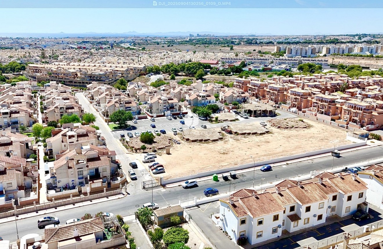 Tweedehands - Appartement / flat -
Playa Flamenca - Costa Blanca