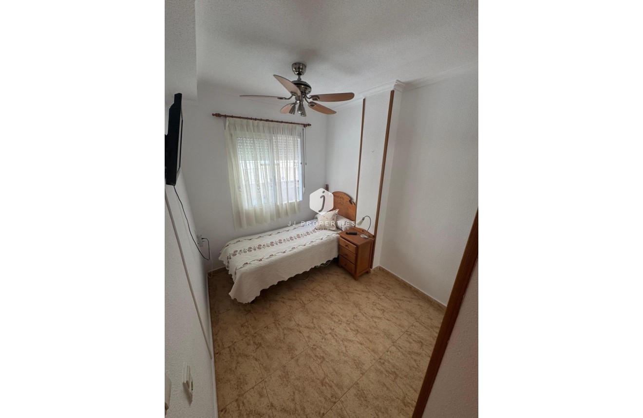 Tweedehands - Appartement / flat -
Torrevieja - Habaneras