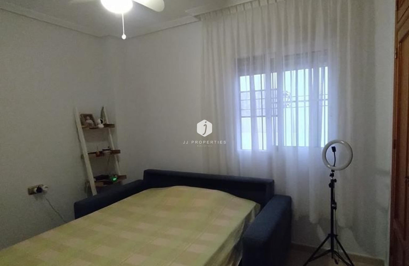 Z drugiej ręki - Mieszkanie w bloku -
Orihuela Costa - LOMAS CABO ROIG