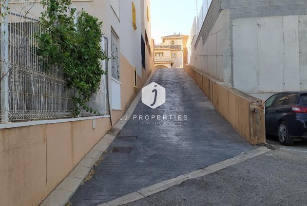 Z drugiej ręki - Mieszkanie w bloku -
Orihuela Costa - LOMAS CABO ROIG