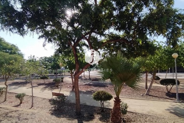 Z drugiej ręki - Mieszkanie w bloku -
Orihuela Costa - LOMAS CABO ROIG