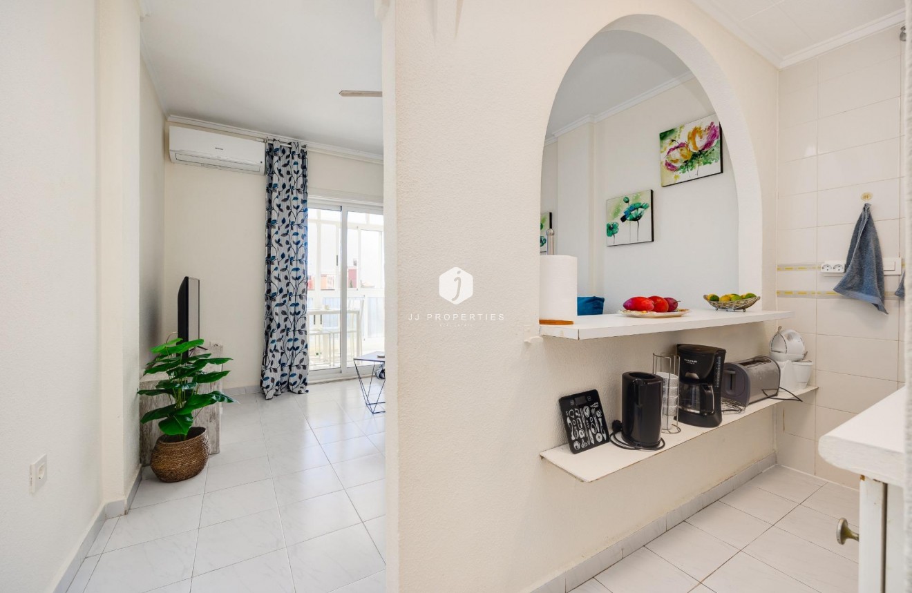 Tweedehands - Appartement / flat -
Torrevieja - Torreblanca