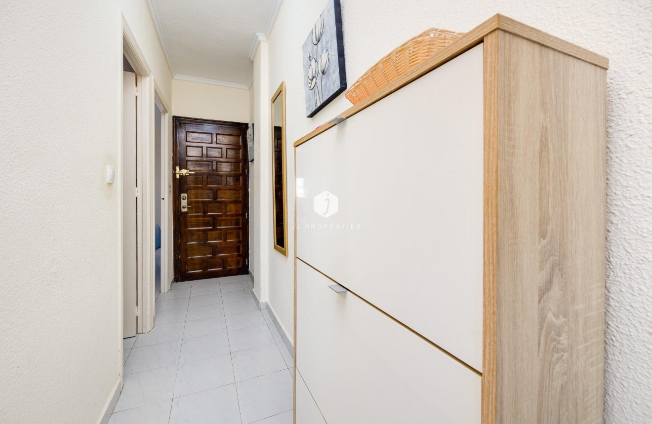 Tweedehands - Appartement / flat -
Torrevieja - Torreblanca