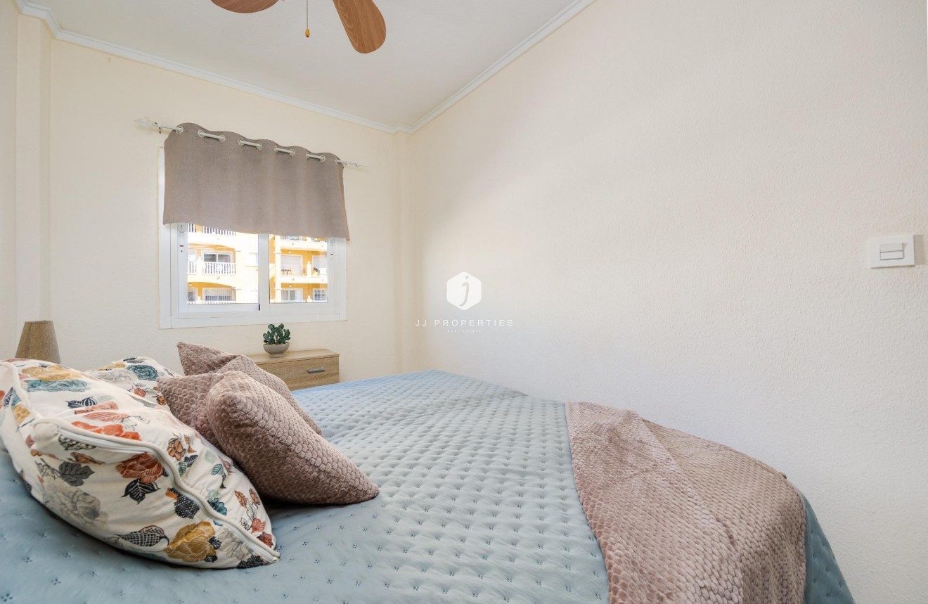 Tweedehands - Appartement / flat -
Torrevieja - Torreblanca