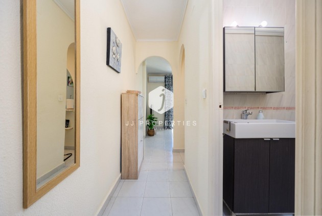 Tweedehands - Appartement / flat -
Torrevieja - Torreblanca