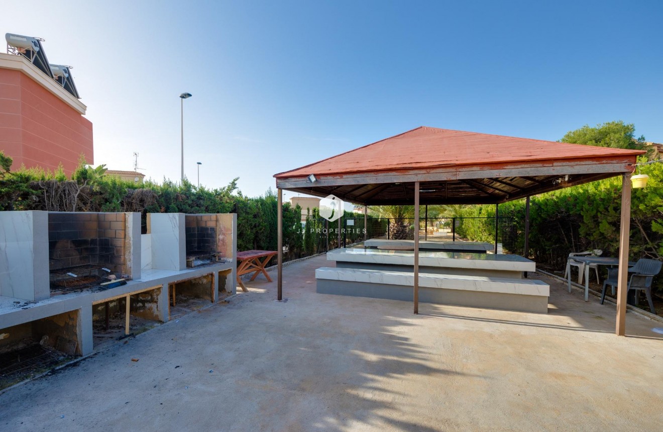 Tweedehands - Appartement / flat -
Torrevieja - Torreblanca