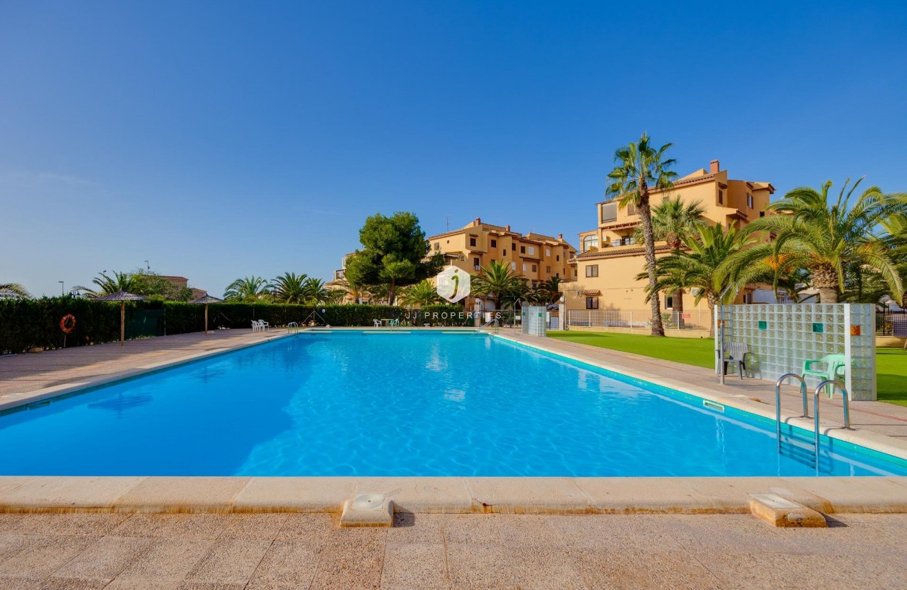 Tweedehands - Appartement / flat -
Torrevieja - Torreblanca