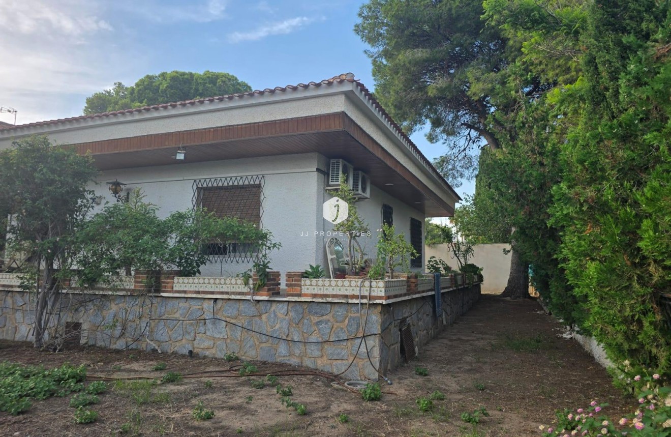 Tweedehands - Villa -
Orihuela Costa - Campoamor