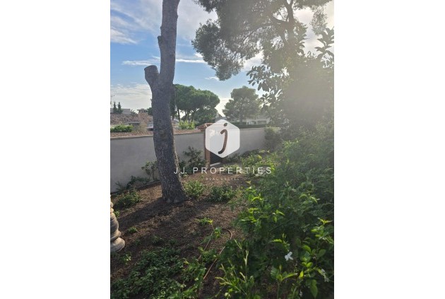 Tweedehands - Villa -
Orihuela Costa - Campoamor