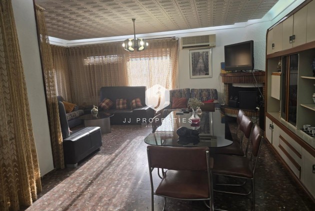 Tweedehands - Villa -
Orihuela Costa - Campoamor