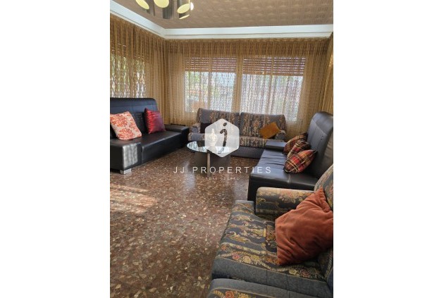 Tweedehands - Villa -
Orihuela Costa - Campoamor