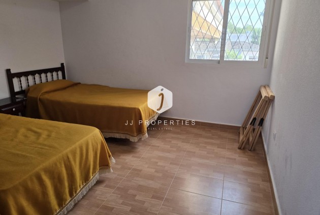 Tweedehands - Villa -
Orihuela Costa - Campoamor