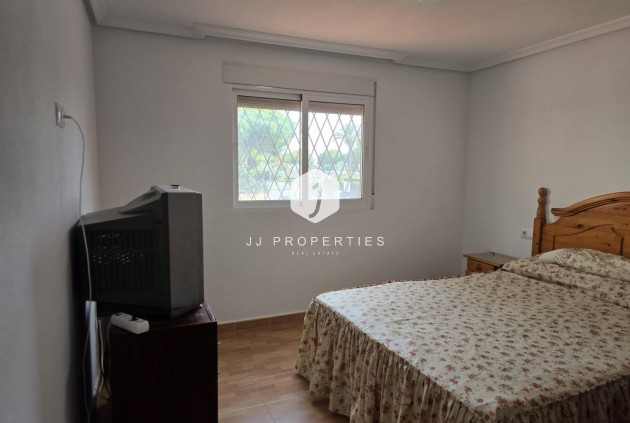 Tweedehands - Villa -
Orihuela Costa - Campoamor