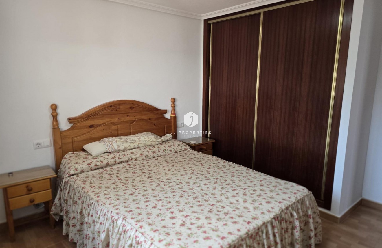 Tweedehands - Villa -
Orihuela Costa - Campoamor