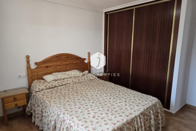 Tweedehands - Villa -
Orihuela Costa - Campoamor